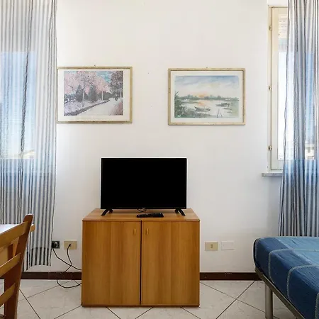 Apartment Fronte Mare - - Movida